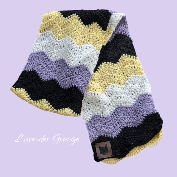 The Lilac Fox Handmade Non Binary Flag Scarf - Picture 1 of 5